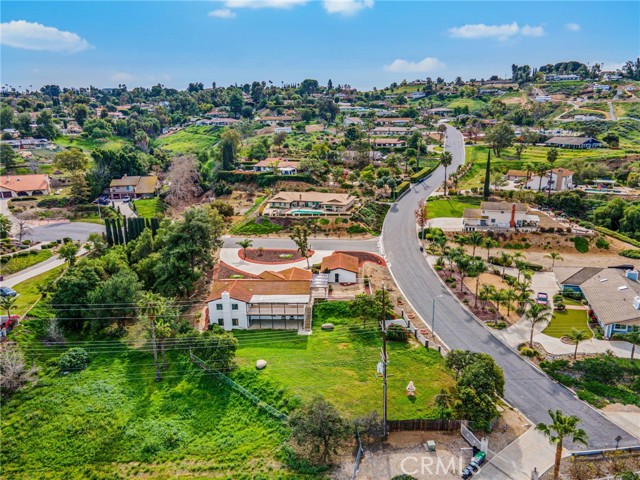 Detail Gallery Image 4 of 51 For 16066 Rancho Verde, Riverside,  CA 92506 - 4 Beds | 3 Baths