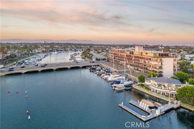 5400 The Toledo, Long Beach CA: https://media.crmls.org/medias/ad7c5eb2-9c0c-4a53-950e-6b6bfd5c0297.jpg