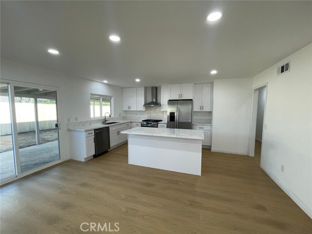 Detail Gallery Image 6 of 19 For 291 N Church, Rialto,  CA 92376 - 4 Beds | 2 Baths