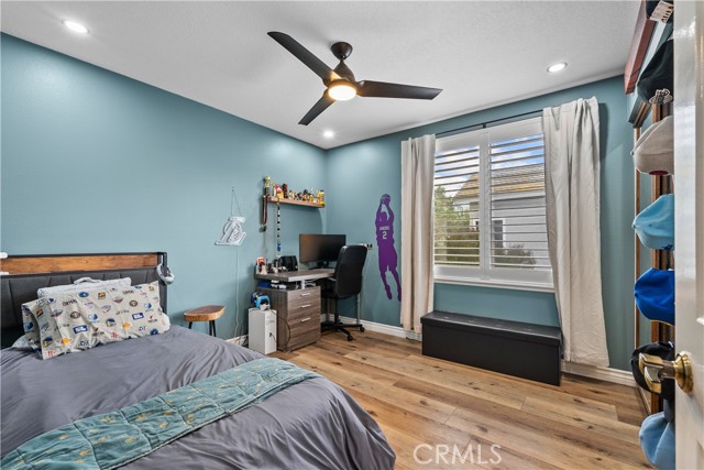 Detail Gallery Image 22 of 47 For 25842 Vaquero Ct, Valencia,  CA 91355 - 4 Beds | 3 Baths