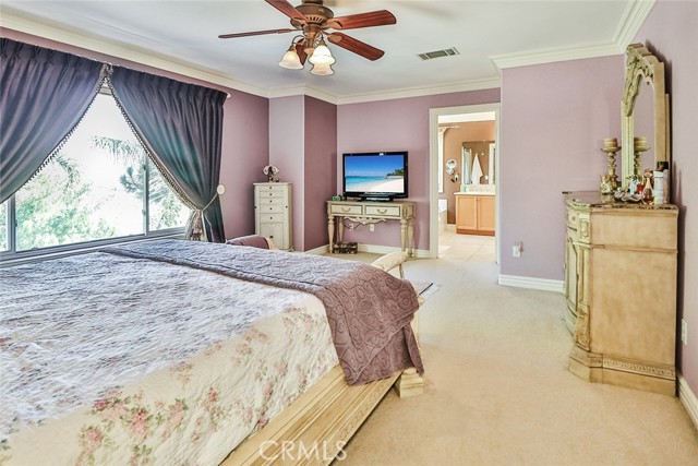 Detail Gallery Image 40 of 61 For 13910 Mountain View Pl, Sylmar,  CA 91342 - 5 Beds | 3 Baths