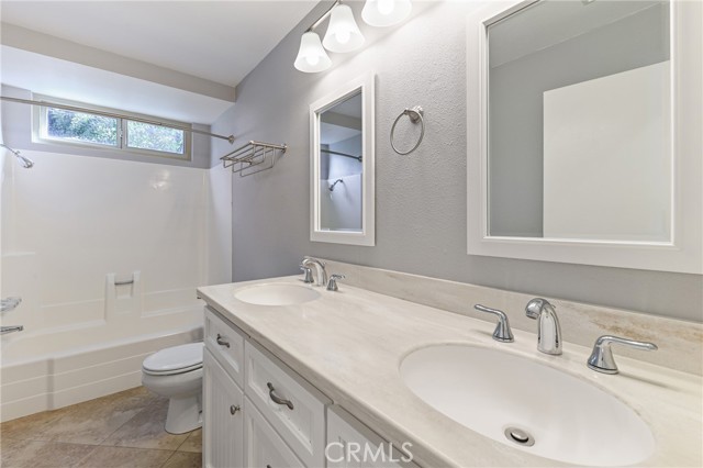 2501 Cliff Road, Upland CA: https://media.crmls.org/medias/ad7d33a0-d57e-492b-9c21-60e9665bd9fe.jpg