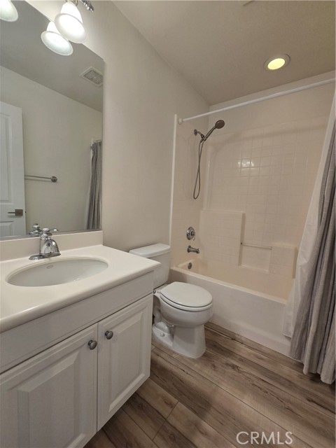 Detail Gallery Image 17 of 40 For 94 Chantilly, Irvine,  CA 92620 - 4 Beds | 2/1 Baths