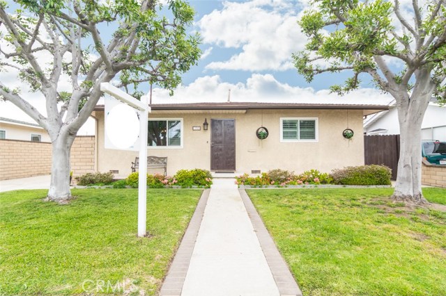 5753 E Wardlow Rd, Long Beach, CA 90808