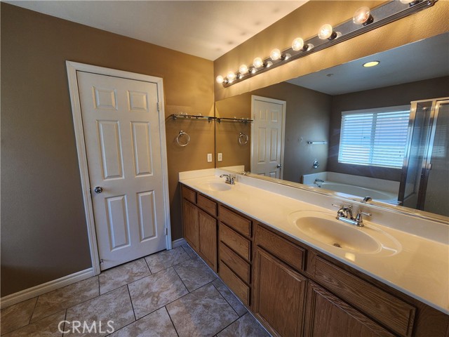 Detail Gallery Image 16 of 20 For 1760 Palermo Dr, Riverside,  CA 92507 - 3 Beds | 2/1 Baths