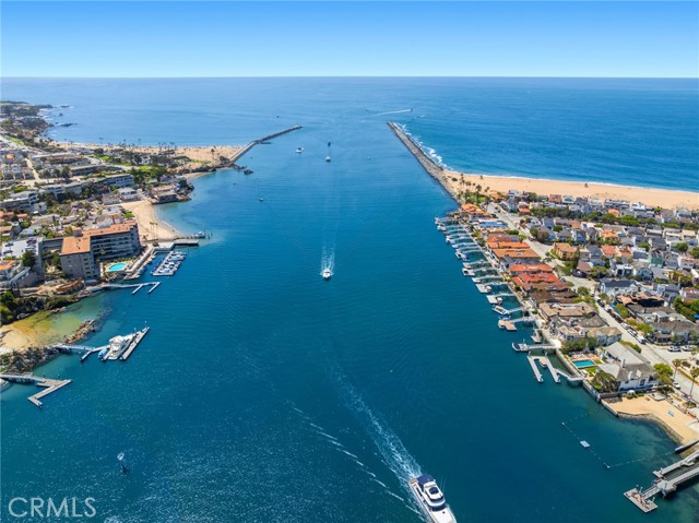 2238 Channel Road, Newport Beach CA: https://media.crmls.org/medias/ad8020b8-8978-46ce-a21b-6c5c24e04892.jpg