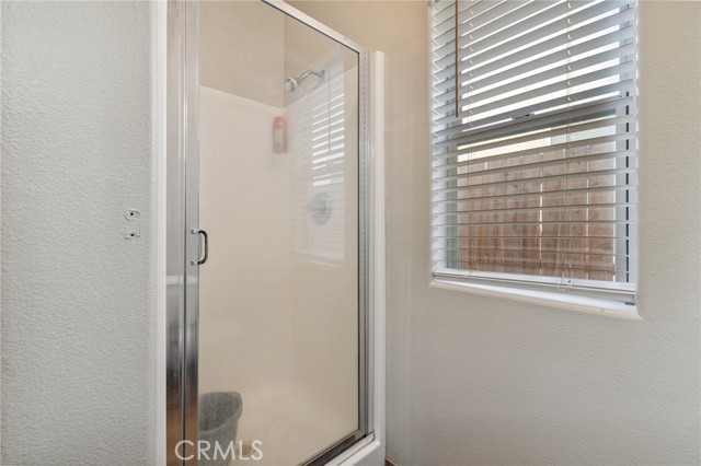 Detail Gallery Image 15 of 36 For 7538 N Erie Ave, Fresno,  CA 93722 - 5 Beds | 3 Baths
