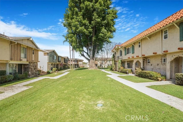 Detail Gallery Image 2 of 18 For 17274 Nisson Rd a,  Tustin,  CA 92780 - 3 Beds | 2 Baths