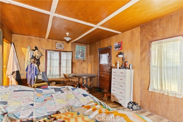 Detail Gallery Image 10 of 20 For 1376 Irene, Wrightwood,  CA 92397 - 2 Beds | 1 Baths