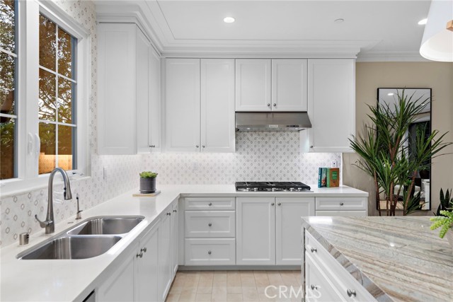 166 Villa Rdg, Irvine CA: https://media.crmls.org/medias/ad833bd9-56cf-48c7-bd4e-47df6f52ee55.jpg