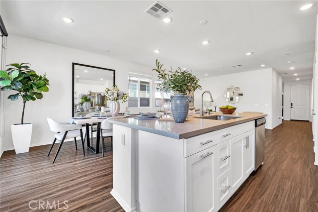 Detail Gallery Image 7 of 54 For 14583 Gulfstream Ln, Moreno Valley,  CA 92553 - 3 Beds | 2 Baths