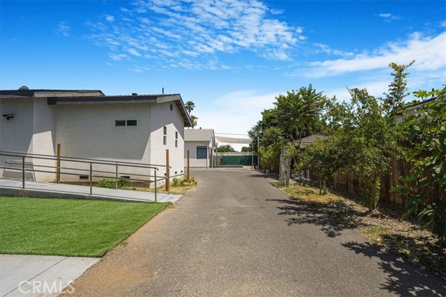 7820 Fulton Avenue, North Hollywood CA: https://media.crmls.org/medias/ad83eaf8-58c1-4004-9581-3347ffa04b5c.jpg