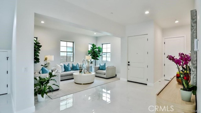 17413 Siena Ln, Fountain Valley CA: https://media.crmls.org/medias/ad83eb1f-af97-4f75-8ec9-c2cb265913bd.jpg