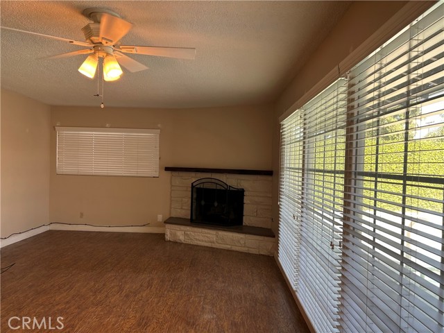 Detail Gallery Image 13 of 35 For 3681 Chateau Ct, Riverside,  CA 92505 - 3 Beds | 2 Baths