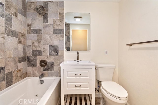 Detail Gallery Image 14 of 28 For 446 E Francis St, Corona,  CA 92879 - 3 Beds | 2 Baths