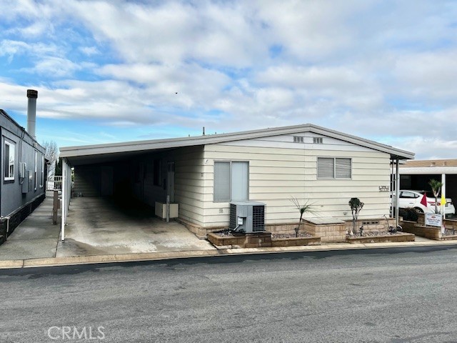 3850 Atlantic Avenue, Highland CA: https://media.crmls.org/medias/ad84e382-e156-4c60-b6e7-54d011ebb019.jpg