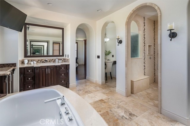 24816 Los Altos Drive, Valencia CA: https://media.crmls.org/medias/ad8502a8-00e4-4af3-9762-9a7f7cac8e0f.jpg