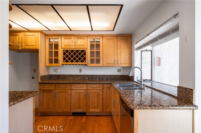 54 Hilltop Circle, Rancho Palos Verdes CA: https://media.crmls.org/medias/ad85d961-7fcc-45d7-9db6-8d010d4196d0.jpg