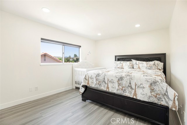 20128 Cavern Court, Saugus CA: https://media.crmls.org/medias/ad85f54a-6a7e-426d-a424-9219473835e8.jpg