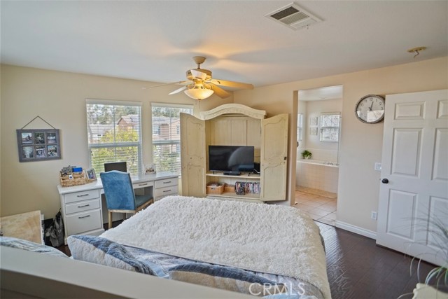 Detail Gallery Image 13 of 33 For 24125 View Pointe Ln, Valencia,  CA 91355 - 4 Beds | 2 Baths