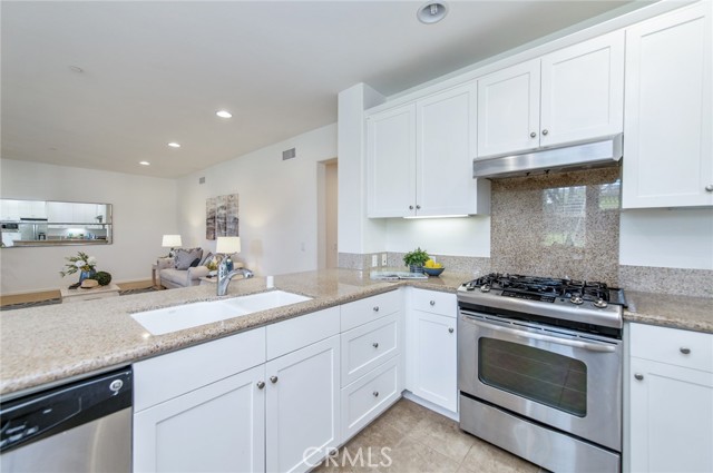 Detail Gallery Image 12 of 25 For 59 City Stroll, Irvine,  CA 92620 - 2 Beds | 2 Baths