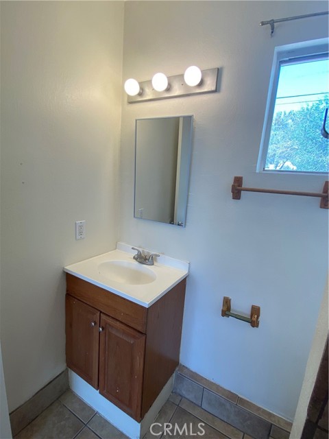 Detail Gallery Image 14 of 37 For 719 W Avenue H13, Lancaster,  CA 93534 - 4 Beds | 2 Baths