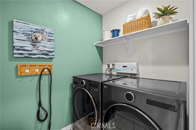 Detail Gallery Image 14 of 19 For 1936 W Sycamore Dr, Compton,  CA 90220 - 3 Beds | 3/1 Baths