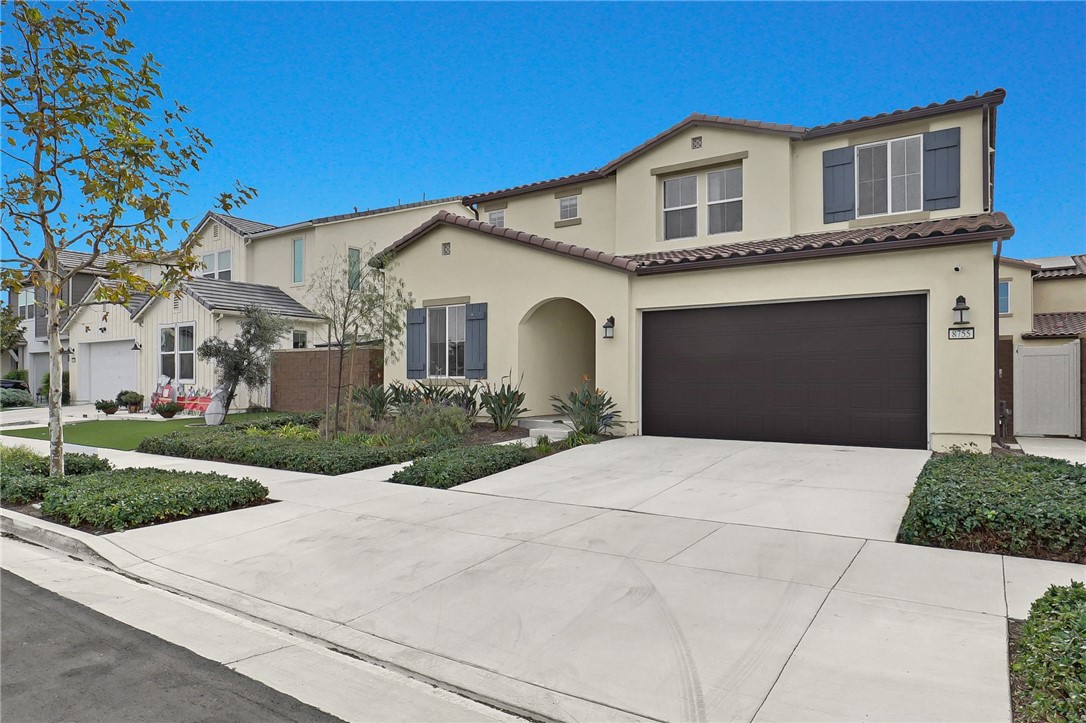 Detail Gallery Image 2 of 57 For 8755 Innovation St, Chino,  CA 91708 - 5 Beds | 4/1 Baths