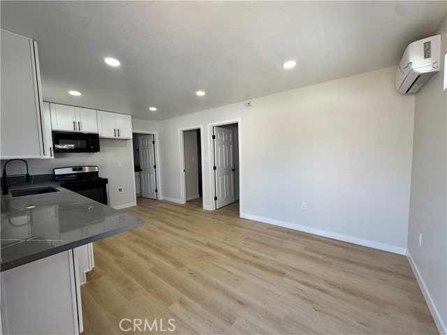 615 W 27th Street, San Bernardino CA: https://media.crmls.org/medias/ad877190-fbd3-49d3-a1df-2b4bc73017a9.jpg