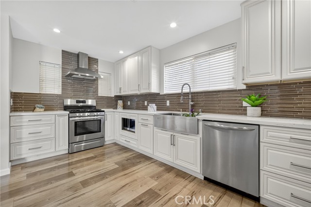 Image 14 of 36 For 22637 Covello Street
