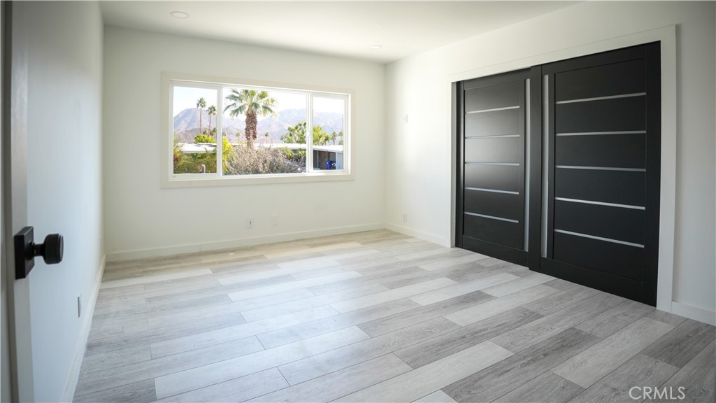 MLS #OC25261102 image #9