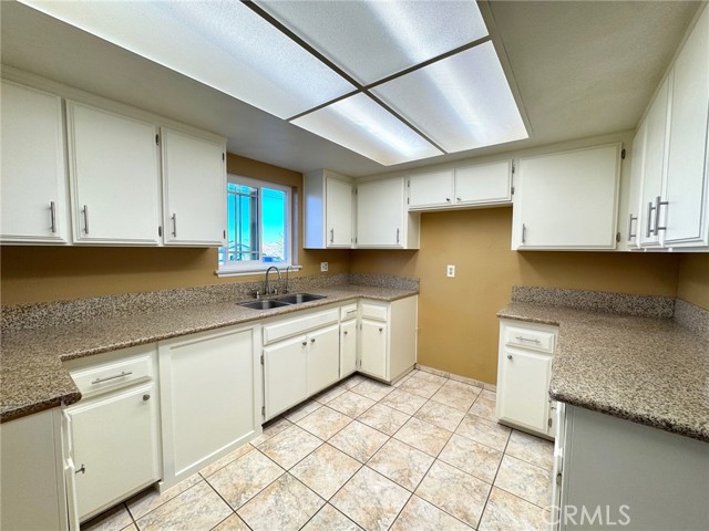 Detail Gallery Image 6 of 13 For 18393 Catalpa St, Hesperia,  CA 92345 - 2 Beds | 1 Baths