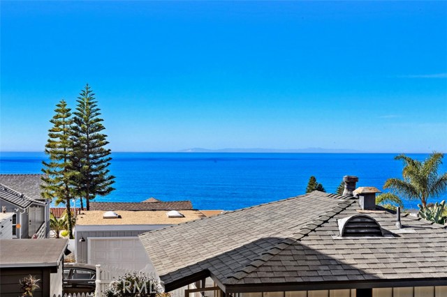 2944 TERRY Road, Laguna Beach CA: https://media.crmls.org/medias/ad8a34ba-f487-4a57-af89-6a39224fd2fa.jpg