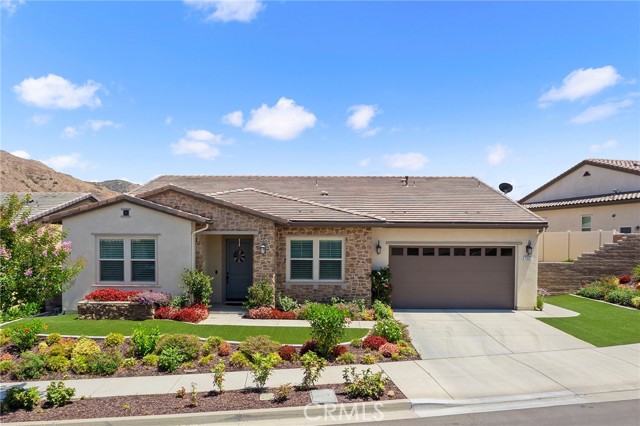 Detail Gallery Image 4 of 67 For 11657 Ambling Way, Corona,  CA 92883 - 3 Beds | 3/1 Baths