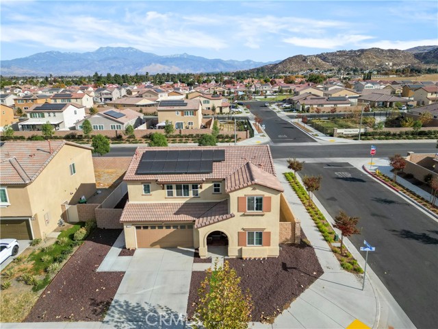 Detail Gallery Image 4 of 50 For 1390 Carolina Ct, Hemet,  CA 92543 - 4 Beds | 3 Baths