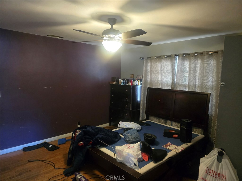 https://media.crmls.org/medias/ad8bfd28-57be-4840-ac7f-34e5cc882241.jpg?preset=X-Large
