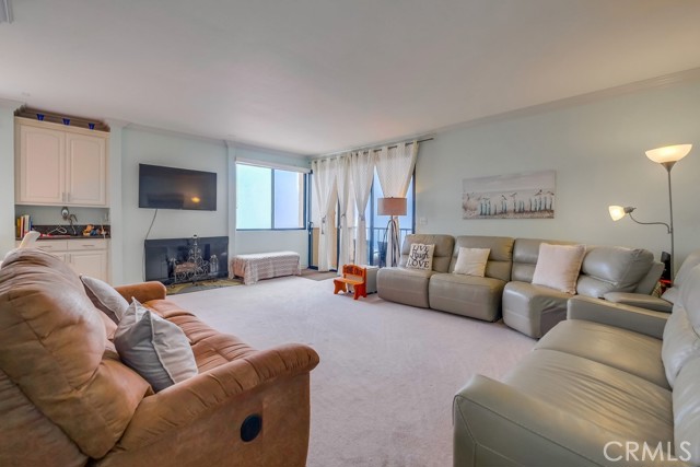 Detail Gallery Image 17 of 53 For 727 Esplanade, Redondo Beach,  CA 90277 - 2 Beds | 2/1 Baths