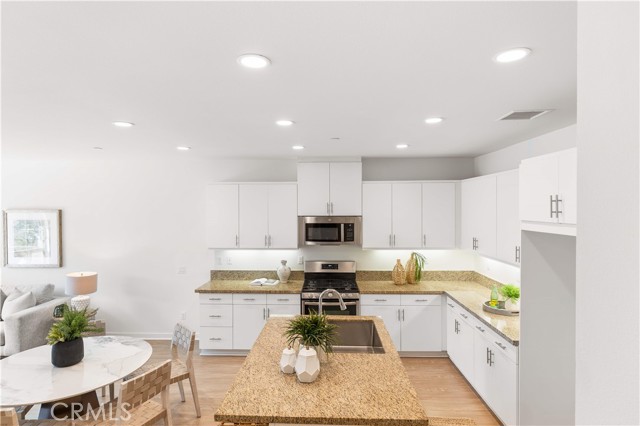 Detail Gallery Image 16 of 52 For 81 Savannah, Lake Forest,  CA 92630 - 3 Beds | 2/1 Baths