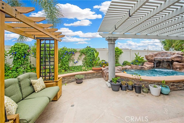 1151 Paseo Tasco Circle, Corona CA: https://media.crmls.org/medias/ad8d6f9e-12f9-4afa-9bab-bad17ed67774.jpg