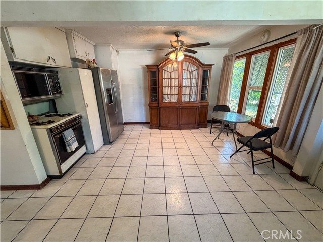 Detail Gallery Image 24 of 49 For 200 E Charlotte, Anaheim,  CA 92805 - 4 Beds | 3 Baths