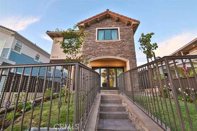 528 Francisca Avenue, Redondo Beach, California 90277, 4 Bedrooms Bedrooms, ,4 BathroomsBathrooms,Residential,Sold,Francisca,PV17030817