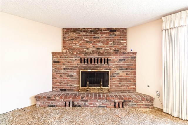 Detail Gallery Image 6 of 38 For 16646 Athol St, Fontana,  CA 92335 - 3 Beds | 2 Baths