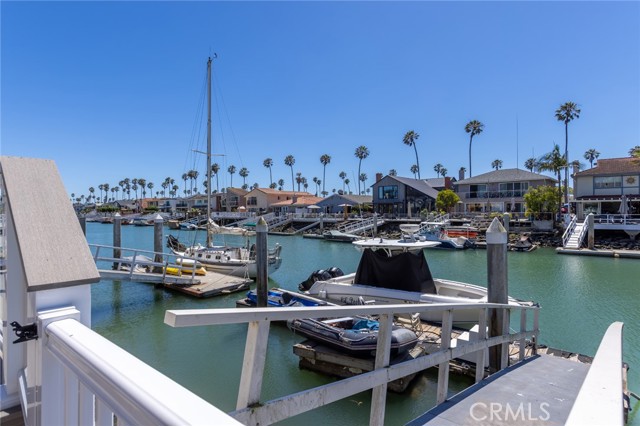 2823 Seahorse Avenue, Ventura CA: https://media.crmls.org/medias/ad8ef901-b5de-40d2-b41b-72cc8edbb845.jpg