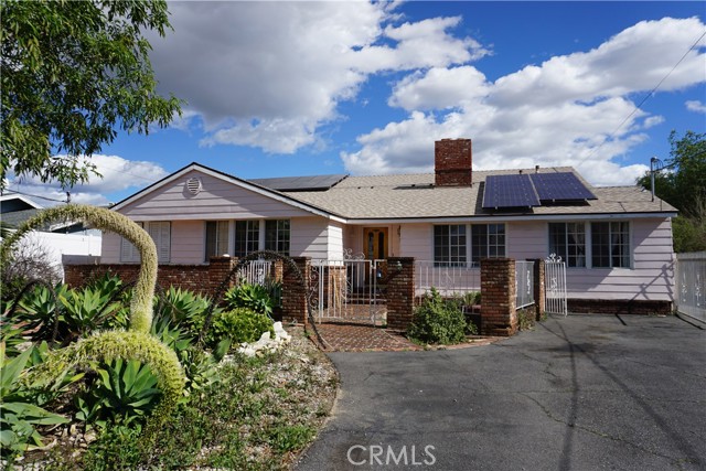 Detail Gallery Image 3 of 15 For 9826 Columbus, North Hills,  CA 91343 - 7 Beds | 5/1 Baths