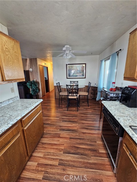 Image 9 of 31 For 626 Dearborn Street 74