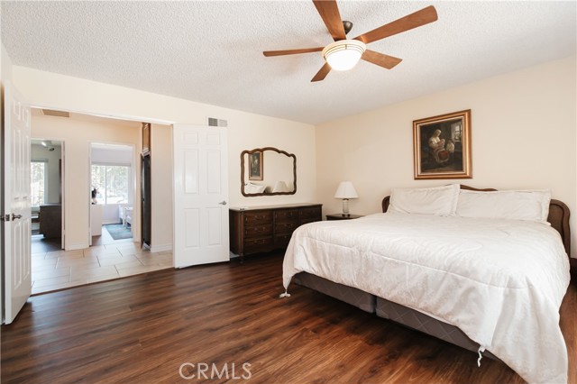 10200 Bothwell Road, Northridge CA: https://media.crmls.org/medias/ad8fc888-86a5-48a5-bd27-ab3b7cb24fad.jpg
