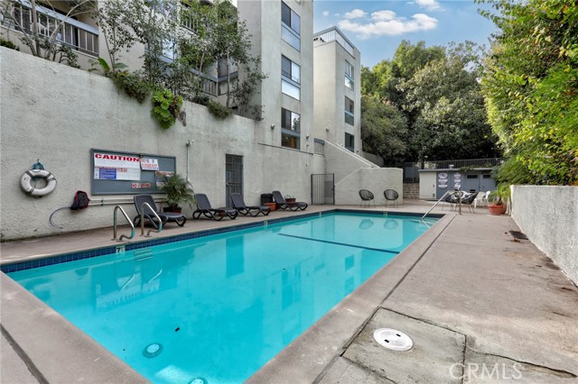 Detail Gallery Image 27 of 34 For 15335 Magnolia #216,  Sherman Oaks,  CA 91403 - 3 Beds | 2 Baths