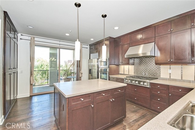 Detail Gallery Image 15 of 30 For 15 Vantis Dr, Aliso Viejo,  CA 92656 - 2 Beds | 2/2 Baths