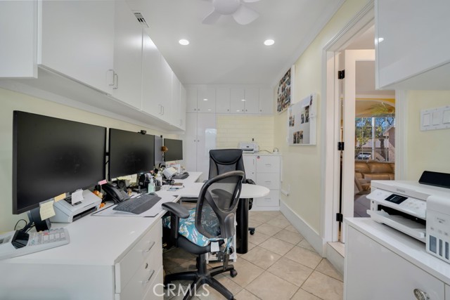 Detail Gallery Image 19 of 49 For 16646 Tribune St, Granada Hills,  CA 91344 - 4 Beds | 3 Baths