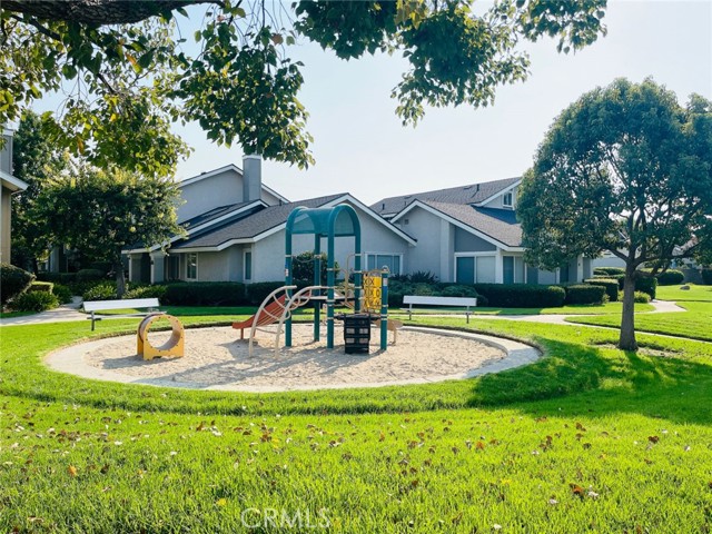 Detail Gallery Image 14 of 14 For 31 Wintergreen #19,  Irvine,  CA 92604 - 2 Beds | 2/1 Baths